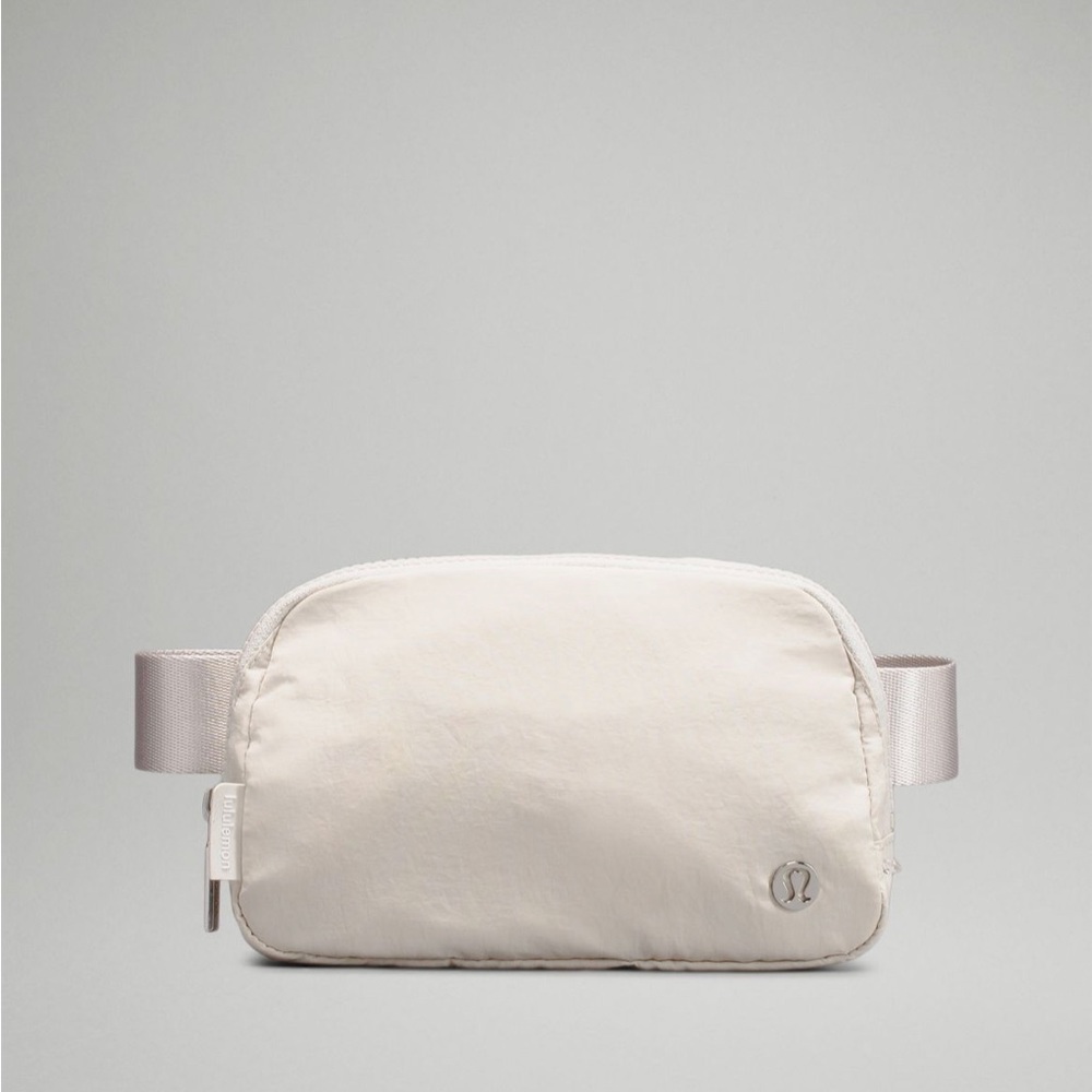 Lululemon Everywhere Belt Bag 1L White Opal